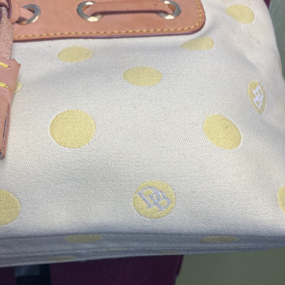 Dooney and Bourne yellow polka dot shoulder bag - Picture 3 of 9